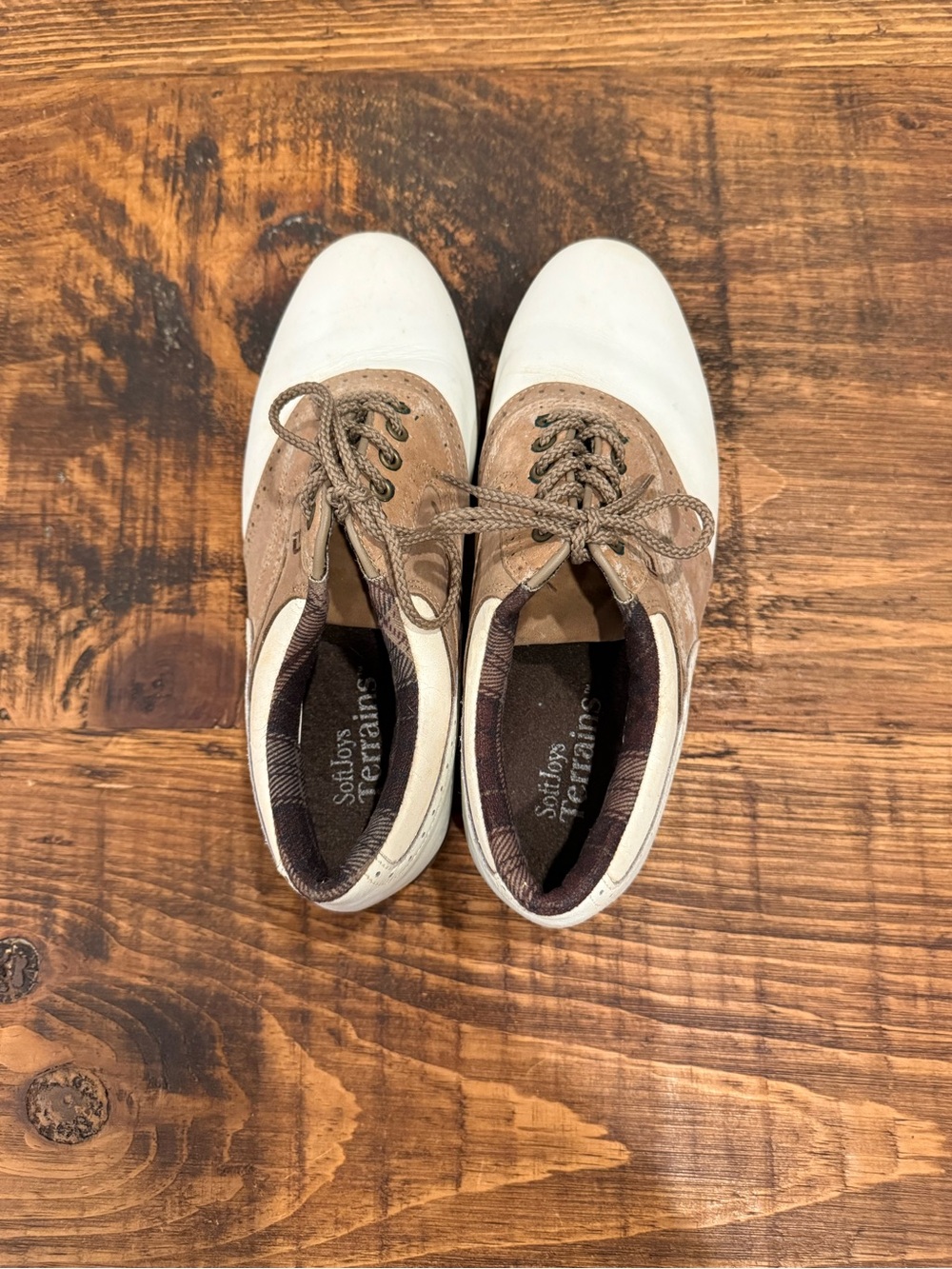 Footjoy Women’s Two-Tone White and Taupe Golf Shoes